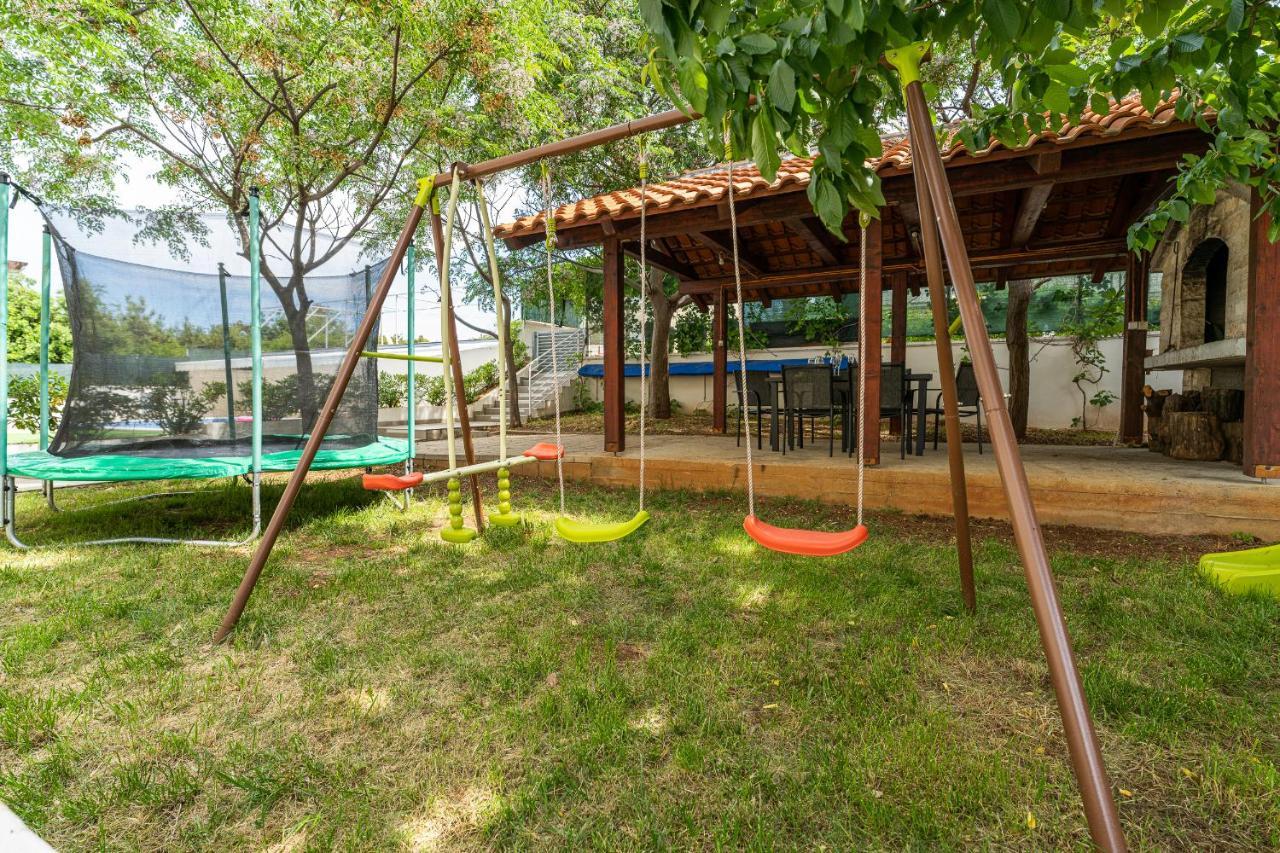 Villa Mirela ペトルチャネ エクステリア 写真
