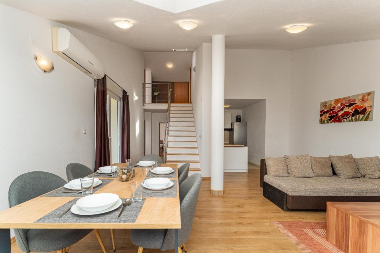Villa Mirela ペトルチャネ エクステリア 写真